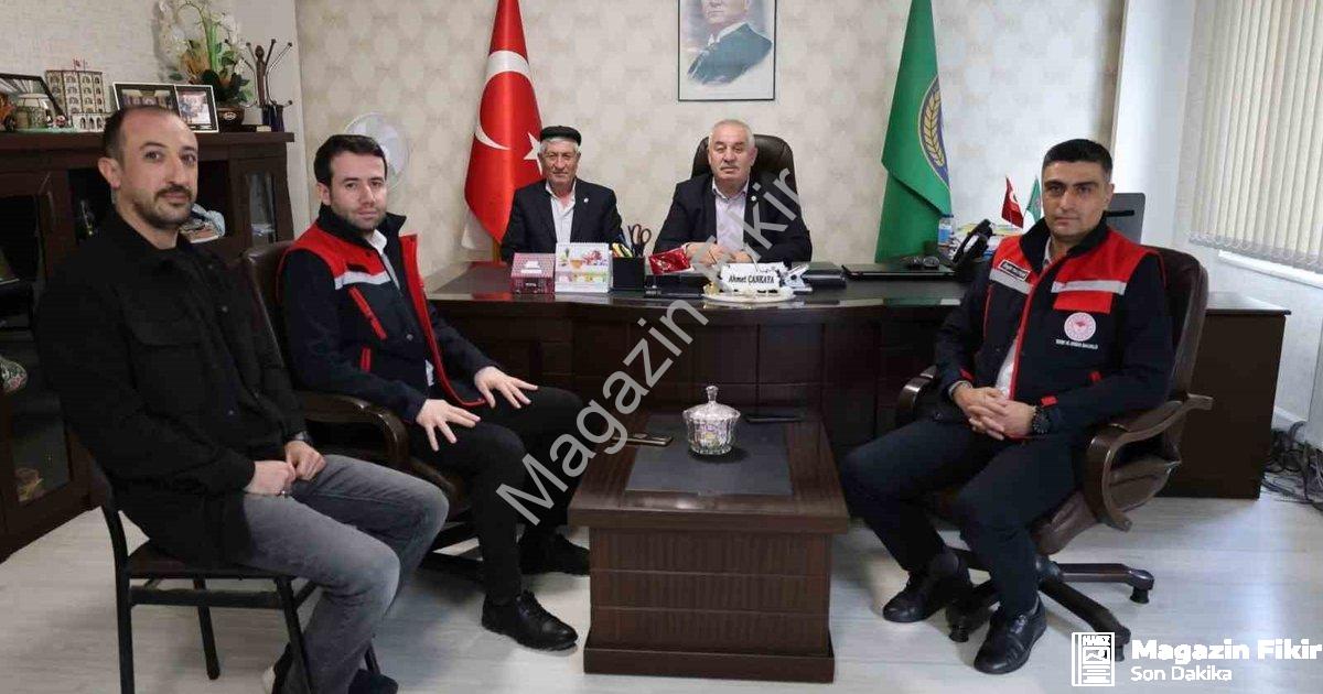 "Afyonkarahisar'da Tarımın Geleceği İçin Kritik ÇKS Zirvesi" başlıklı haber için fotorealistik, prof