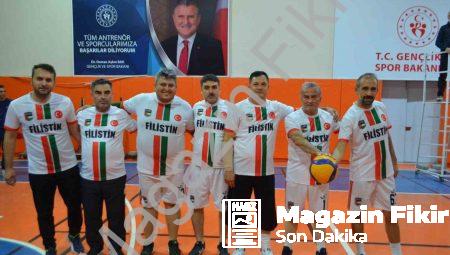 Selendi’de Anlamlı Şampiyonluk: Öğretmenler Kupayı Gazze’ye Armağan Etti