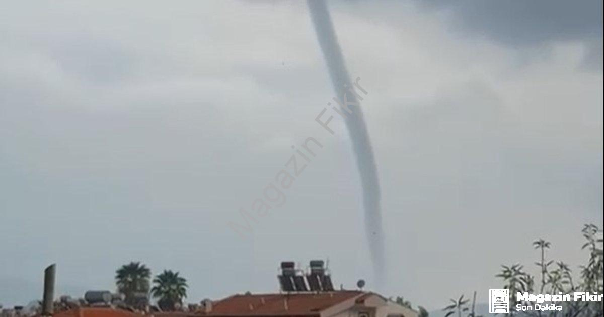 "Marmaris'te Korkutan Doğa Olayı: Dev Hortum Kamerada!" başlıklı haber için fotorealistik, profesyon
