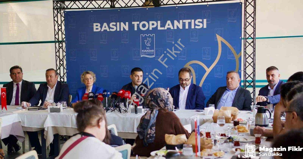 "Başkan Günel'den Yetki Çağrısı: O Hizmetler Büyükşehir'e Geçmeli" başlıklı haber için fotorealistik