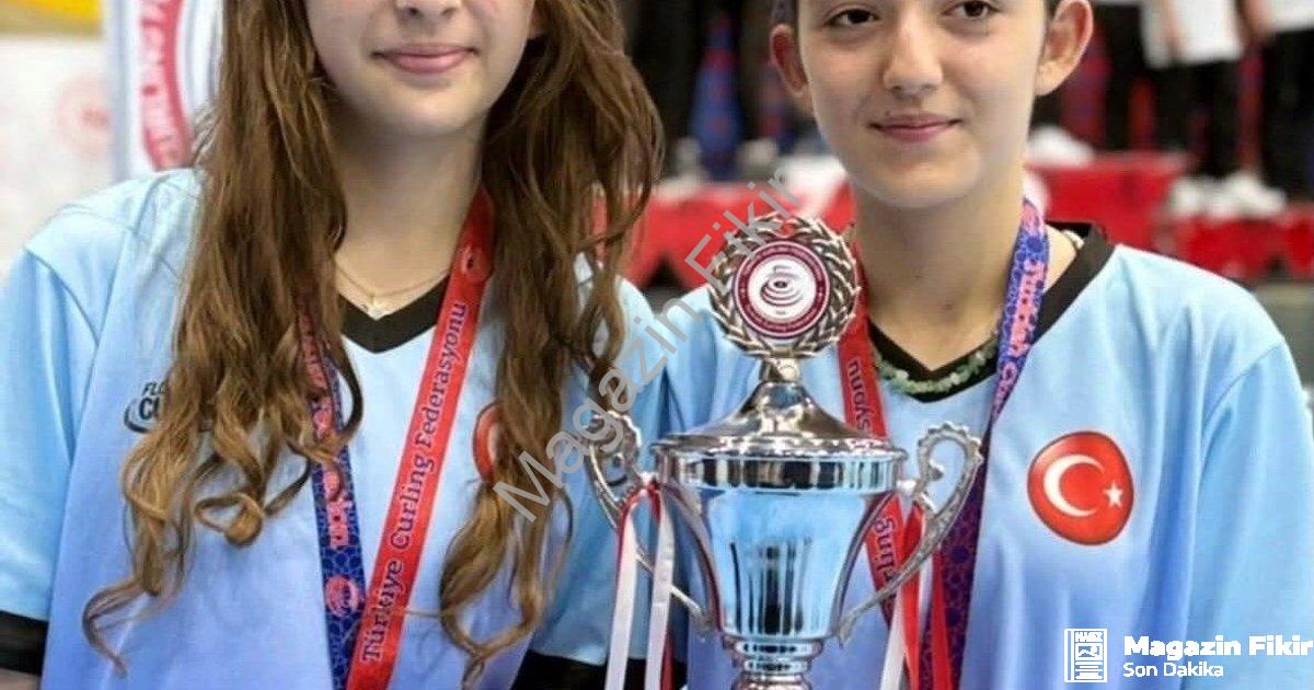 "Köyceğizli İki Genç Floor Curling Milli Takım Kampında" başlıklı haber için fotorealistik, profesyo