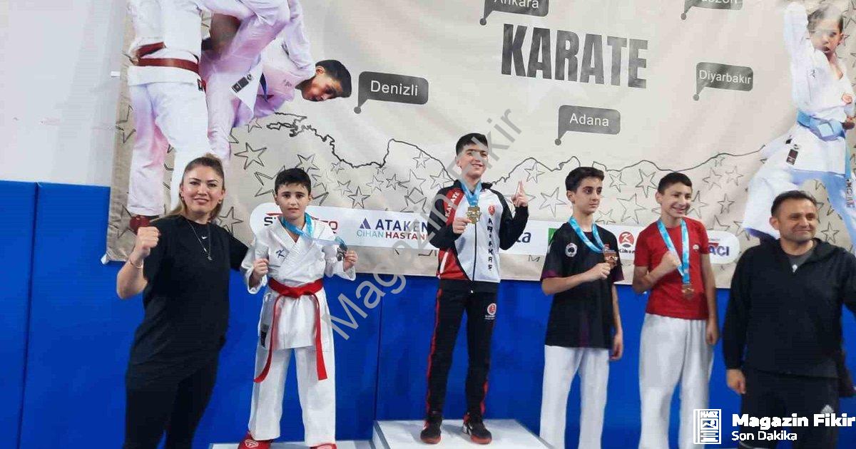 "Aliağalı Karateciler Denizli'de Fırtına Gibi Esti: Yıldızlar Ligi'nde 4 Madalya" başlıklı haber içi