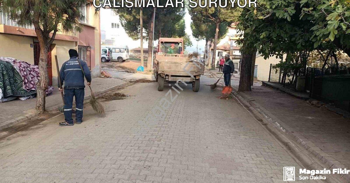 "Karacasu Belediyesi Temizlik Ekipleri Sahada: Pırıl Pırıl Bir İlçe İçin Çalışmalar Sürüyor" başlıkl