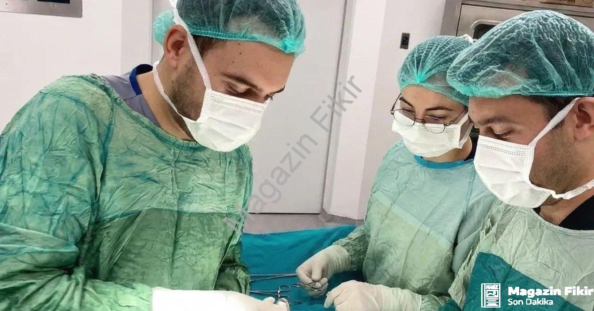 "Şuhut Devlet Hastanesi'nde Tarihi Başarı: İlk Kez Yapılan Ameliyatla Şifa Buldu" başlıklı haber içi